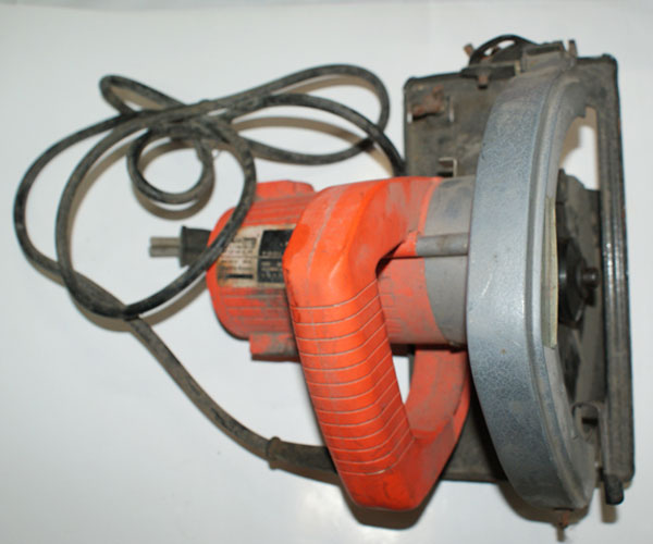 Máy cắt gạch MT 412